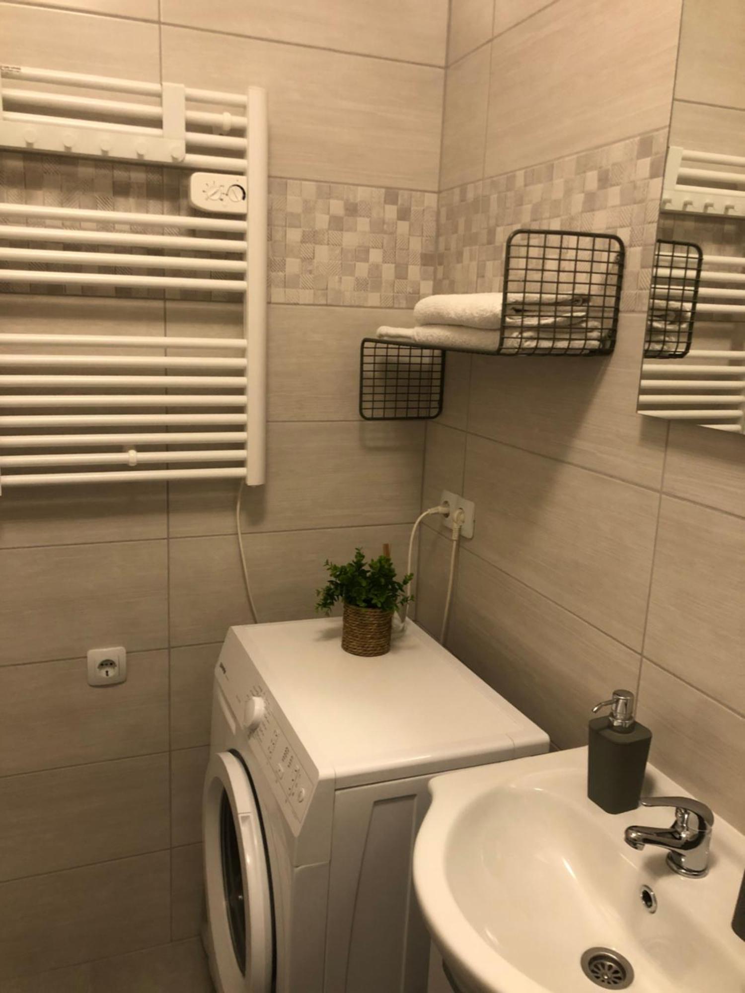 Studio Stipe- With Free Parking, Self Check-In 0-24 ザグレブ エクステリア 写真